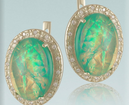 Earrings with a stone. Shop in Ukrainian Marriage Agency.