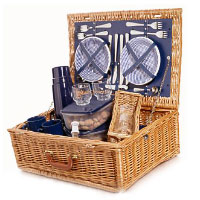 Picnic basket. Shop in Ukrainian Marriage Agency.