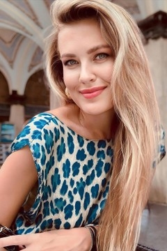 Marina from Sumy, Ukraine girl pictures