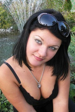 Nelie from Rovno, Ukraine girl pictures
