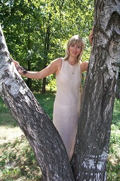 Lyudmila from Cherkasy 48 years - waiting for you. My small primary photo.