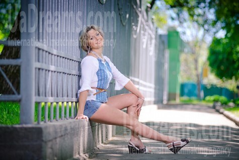 Irina from Sumy 32 years - sunny smile. My small public photo.