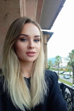 Alesya from Sumy 23 years - morning freshness. My small primary photo.