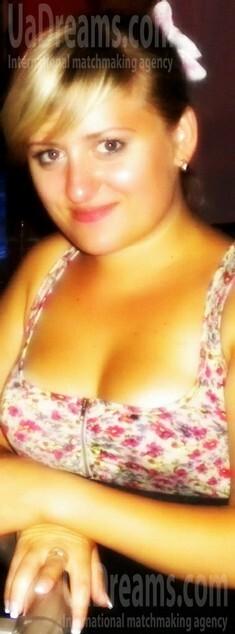 Anna from Sumy 23 years - searching life partner. My small public photo.