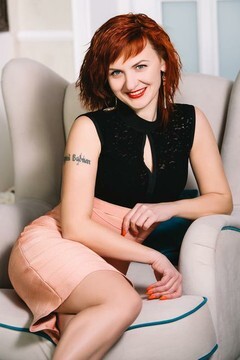 Anna from Cherkasy 33 years - seeking man. My mid primary photo.