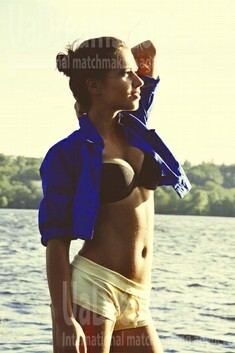 Zhenya from Zaporozhye 24 years - on a summer outing. My small public photo.