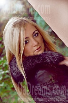 Anastasia from Zaporozhye 22 years - bright smile. My small public photo.