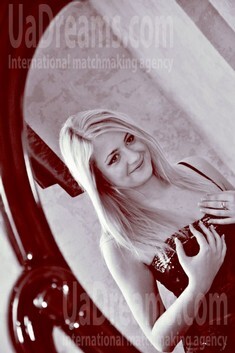 Anastasia from Zaporozhye 22 years - cat's-paw. My small public photo.