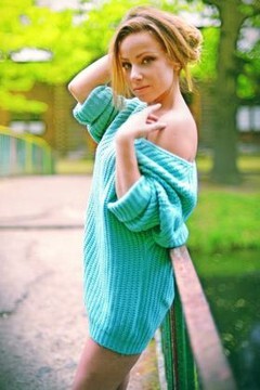 Dana from Ivanofrankovsk 23 years - seeking man. My small primary photo.