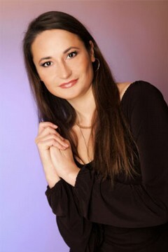 Ekaterina from Poltava 34 years - nice smile. My small primary photo.