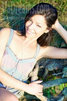 Alice from Merefa 22 years - nice smile. My small public photo.