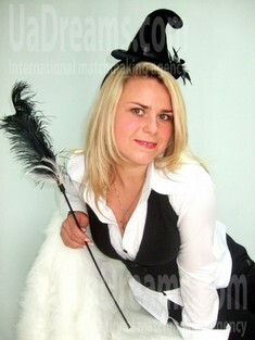 Tatiana from Rovno 30 years - bride for you. My small public photo.