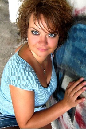 Olga from Rovno 25 years - sunny day. My big primary photo.