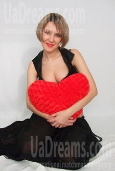 Elena from Rovno 27 years - photo session. My small public photo.