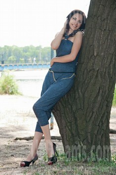Sveta from Donetsk 25 years - sunny smile. My small public photo.
