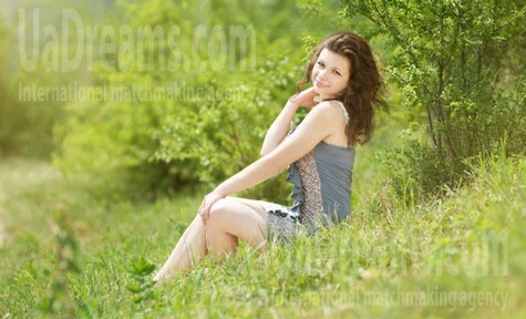 Olesya from Ivanofrankovsk 20 years - ukrainian bride. My small public photo.