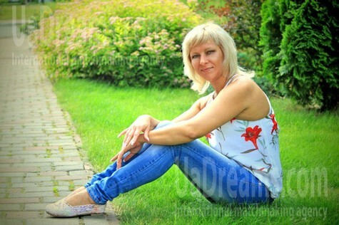 Oksana from Ivanofrankovsk 38 years - cat's-paw. My small public photo.