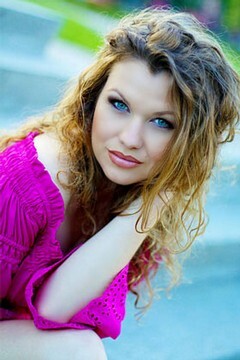 Elena from Poltava 25 years - loving woman. My small primary photo.