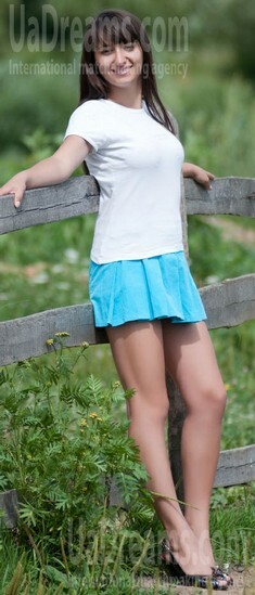 Larysa from Ivanofrankovsk 25 years - creative image. My small public photo.
