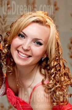 Irina from Poltava 23 years - future bride. My small public photo.