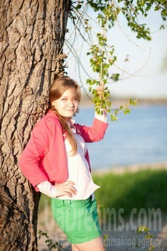 Mila from Cherkasy 23 years - Warm-hearted girl. My small public photo.