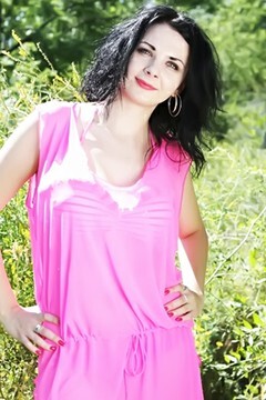 Anzhelika from Odessa 20 years - ukrainian woman. My small primary photo.