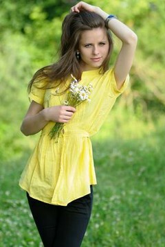 Masha from Ivanofrankovsk 24 years - future bride. My mid primary photo.