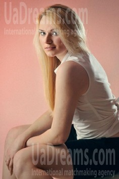 Tania from Rovno 20 years - independent woman. My small public photo.