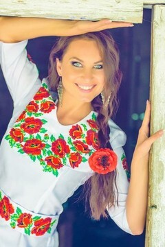 Nadya from Ivanofrankovsk 26 years - Warm-hearted girl. My mid primary photo.