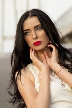 Alina from Zaporozhye 23 years - great weather. My small primary photo.