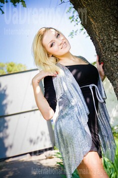 Kate from Poltava 20 years - happy woman. My small public photo.