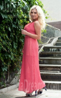 Julia from Rovno 21 years - Music-lover girl. My small public photo.