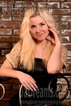 Julia from Rovno 21 years - good girl. My small public photo.