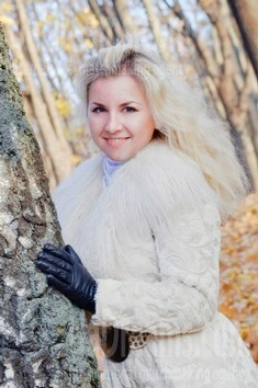 Julia from Rovno 21 years - clever beauty. My small public photo.