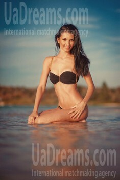 Irochka from Donetsk 28 years - single russian woman. My small public photo.
