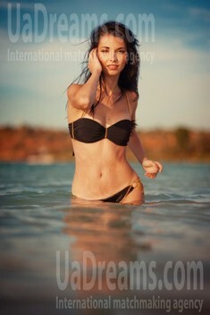 Irochka from Donetsk 28 years - loving woman. My small public photo.