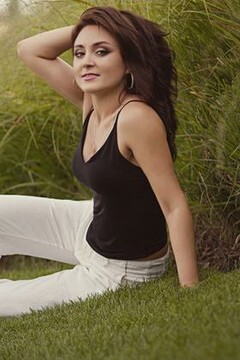Elena from Donetsk 33 years - eyes lakes. My mid primary photo.
