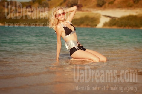 Zosya from Donetsk 18 years - easy charm. My small public photo.