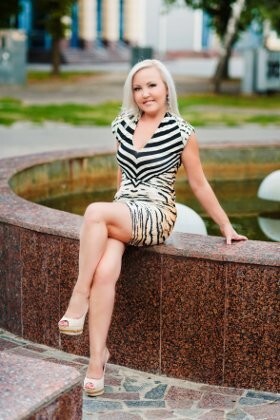 Julia from Poltava 38 years - nice fiancee. My big primary photo.