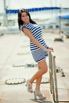 Katerina from Nikolaev 23 years - ukrainian woman. My small public photo.