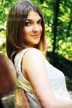 Yulia from Rovno 23 years - kind russian girl. My small public photo.