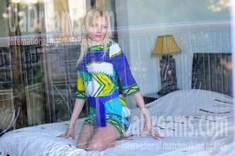 Svetlana from Simferopol 26 years - sunny day. My small public photo.