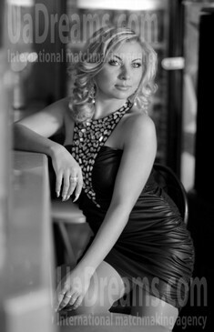 Marina from Sumy 21 years - amazing appearance. My small public photo.