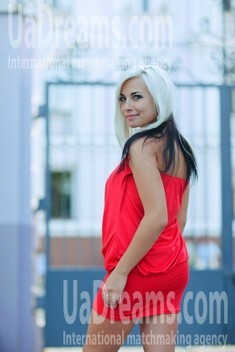 Marina from Sumy 21 years - easy charm. My small public photo.