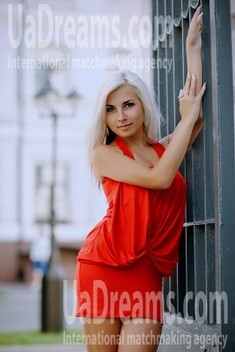 Marina from Sumy 21 years - a little sexy. My small public photo.