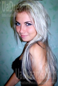 Marina from Sumy 21 years - waiting for husband. My small public photo.