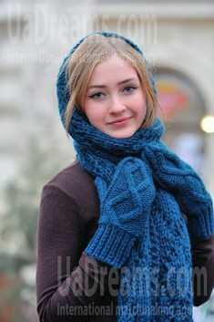 Alina from Simferopol 20 years - ukrainian bride. My small public photo.
