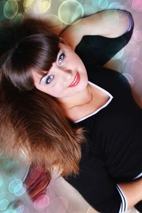 Lena from Sumy 33 years - creative image. My big primary photo.