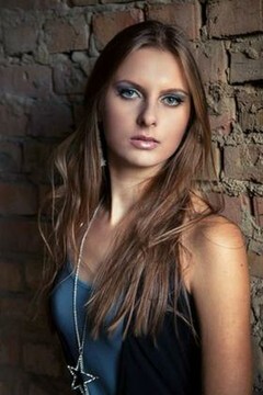 Anna from Rovno 20 years - looking for relationship. My mid primary photo.