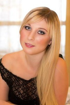 Inga from Sumy 19 years - ukrainian bride. My mid primary photo.